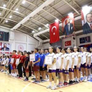 anadolu yildizlar ligi basketbol yari finalleri karabukte basladi PN3jyazX