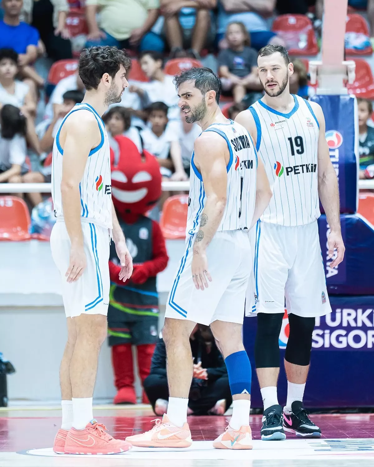 aliaga petkimspor fiba europe cupta csm corona brasovu agirliyor lZbd1mD3.jpg