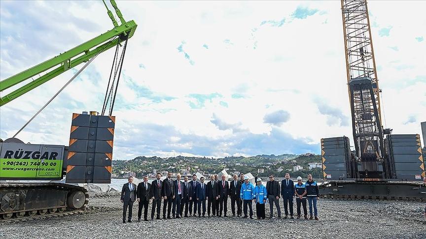 bakan uraloglu iyidere lojistik limaninda incelemede bulundu c6WdzB9W