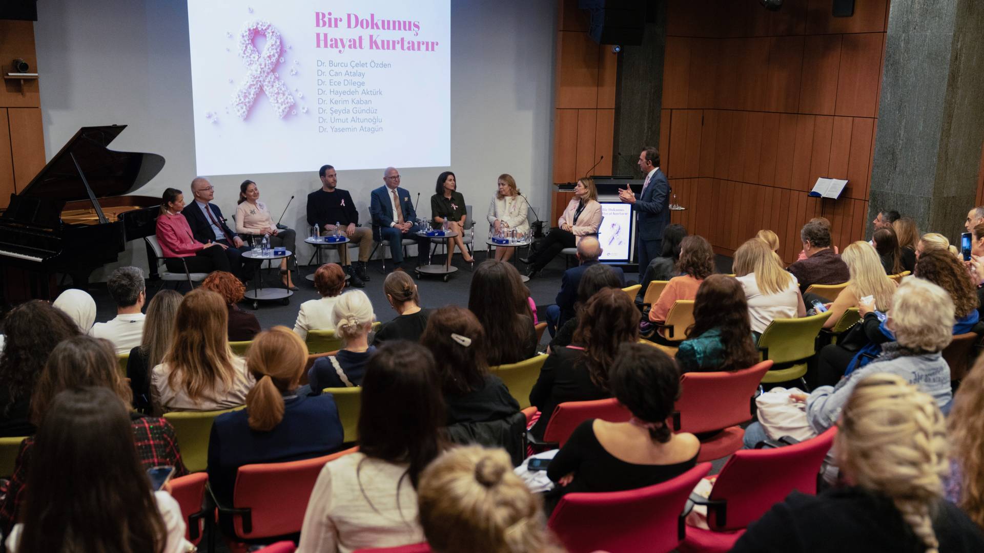 bir dokunus hayat kurtarir amerikan hastanesinde meme kanserinde farkindalik paneli duzenlendi fYbvdXNn