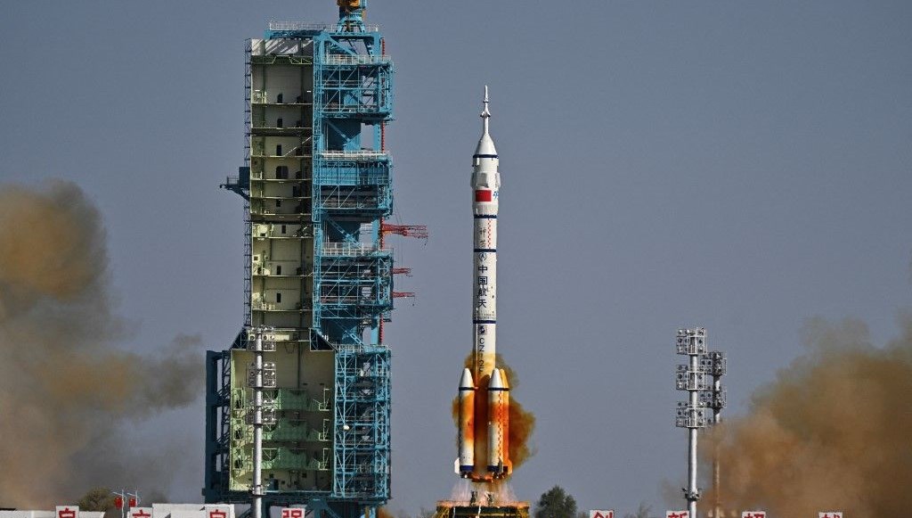 uzayda bir adim daha cinden yuksek cozunurluklu gozlem uydusu Nu2a7MAE.jpg