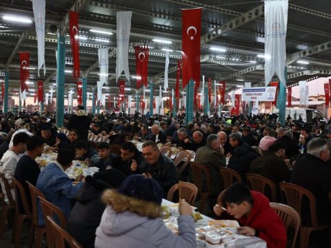 Büyükşehir'in Ramazan Sofraları Kuruldu
