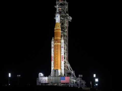 NASA Artemis II insanlı Ay görevi için en erken tarihi açıkladı