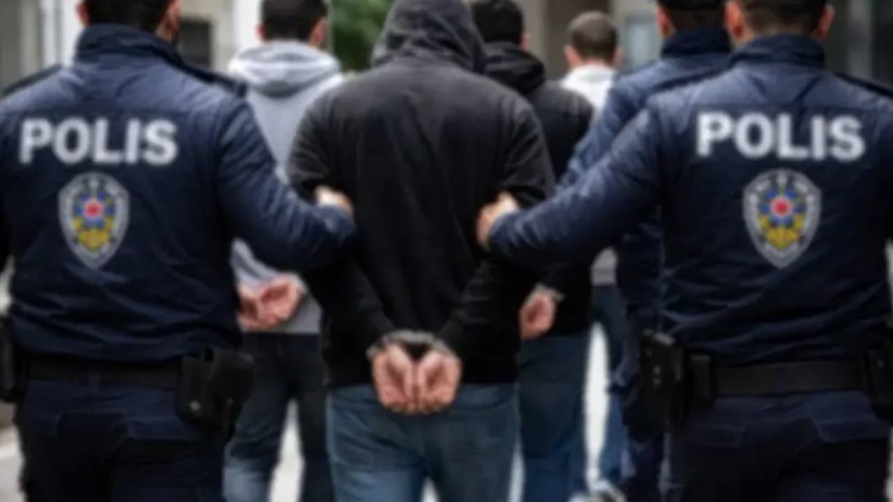 istanbulda-oh-be-dunya-varmis-dernegi-uzerinden-milyonluk-vurgun-cok-sayida-gozalti-var-CZCWKWzp