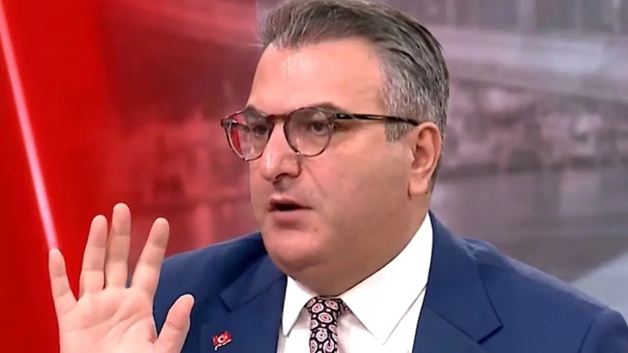 liberalim-diyen-cem-kucuk-istedigi-calisma-duzenini-anlatti-cag-degisti-sendika-mi-kaldi-daha-sbKq5eH7-1